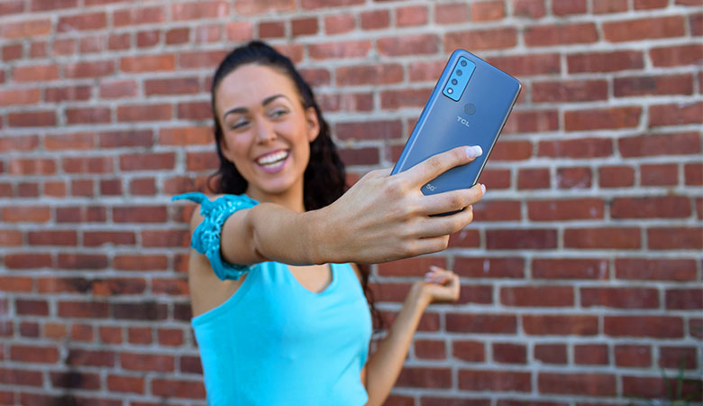 TCLの30V 5GがVerizonに300ドルで登場